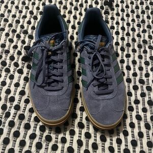 Adidas Gazelle size 9 in excellent condition